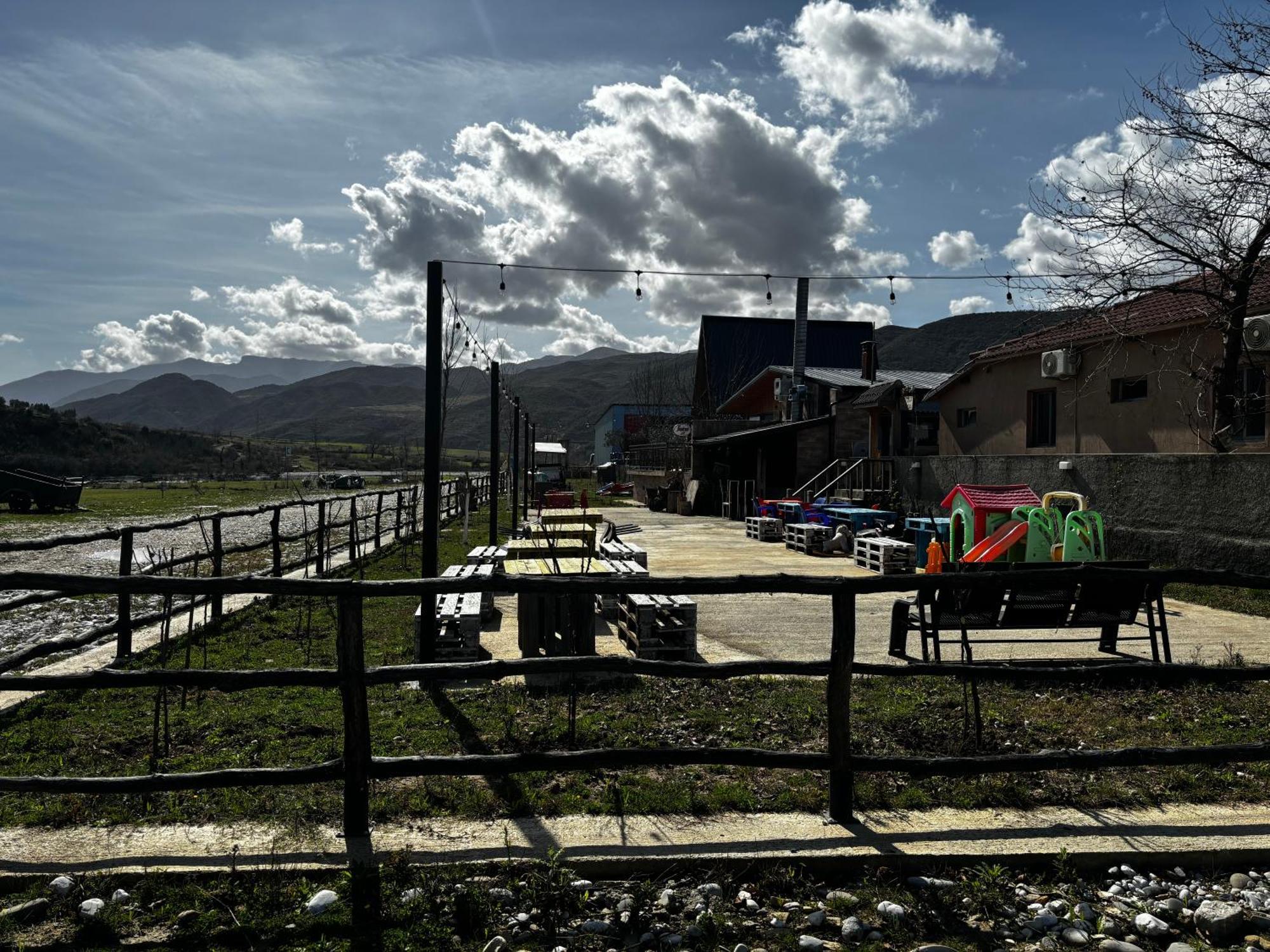 Bujtina Vjosa Hotel Memaliaj Luaran gambar